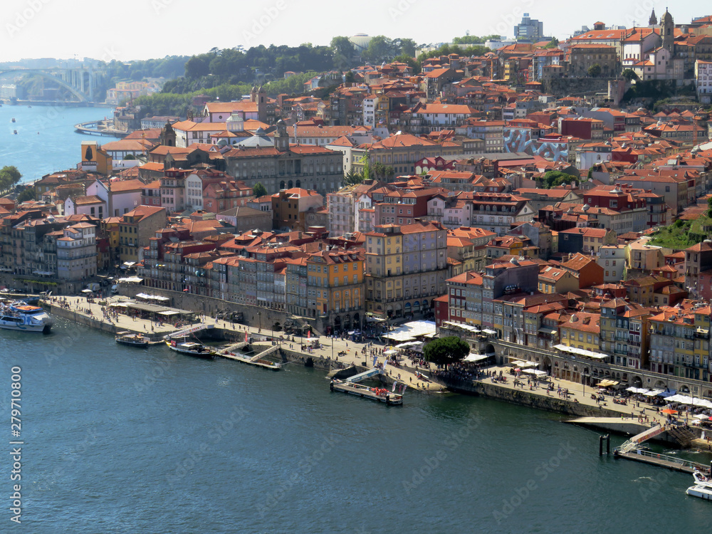 Cidade Do Porto e Gaia Com O rio Douro