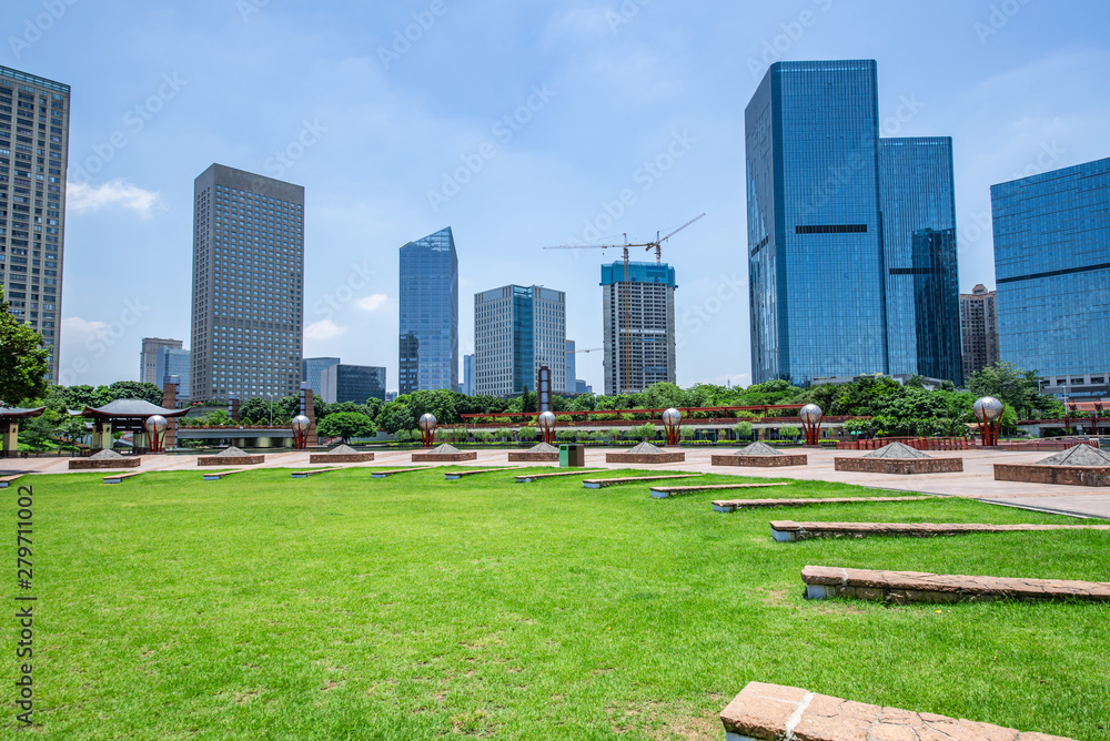 Scenery and green lawn of Qiandeng Lake Park, Nanhai District, Foshan City, Guangdong Province, China