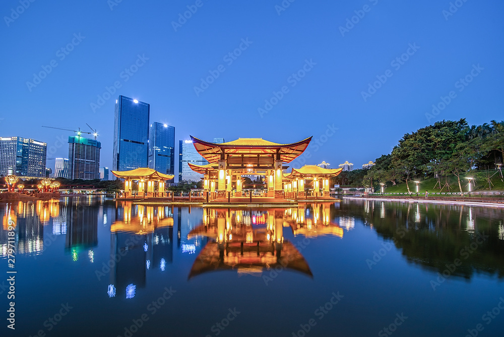 Fototapeta premium Night view of Qiandeng Lake Park, Nanhai District, Foshan City, Guangdong Province, China