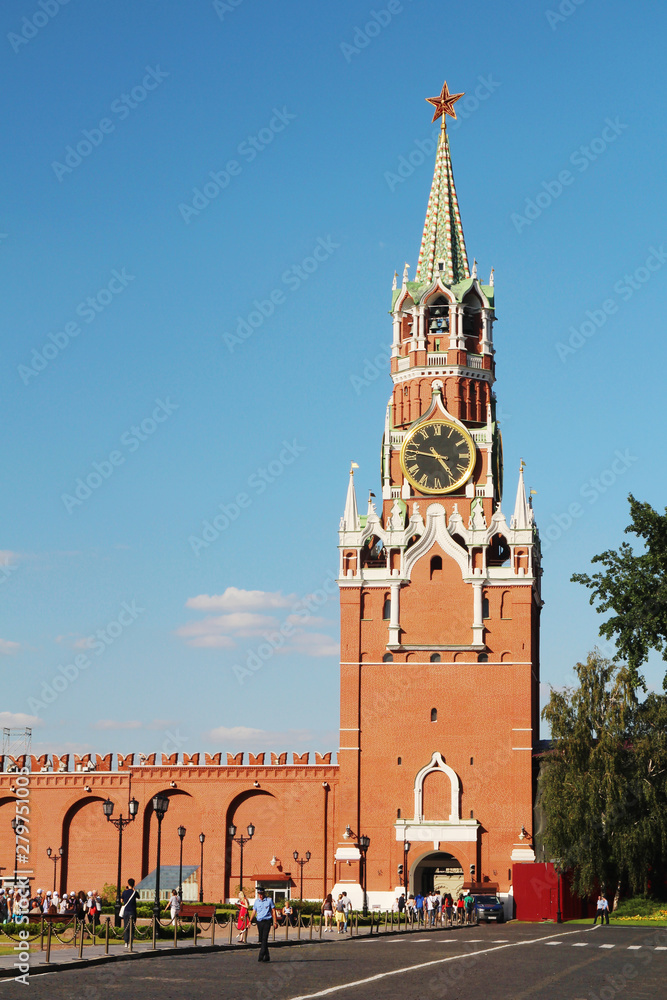 Fototapeta premium Spasskaya tower, Moscow Kremlin, Russia 