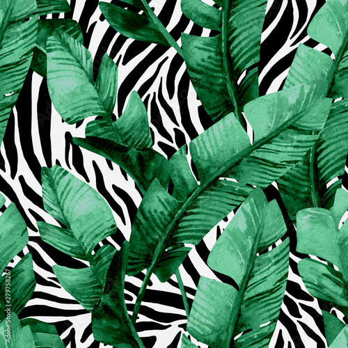 Banana leaf on animal print seamless pattern. Unusual tropical leaves, tiger ...