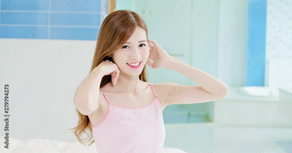 asian girl smile to you asian girl smile to you