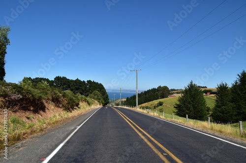 The highway in Dunedin, New Zealand © Yujun