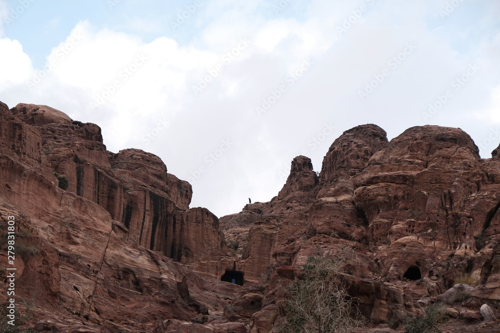 Fototapeta premium jordan, petra rock city, ancient, canyon, holiday, famous tourist destination, sunset over petra city, treasure 