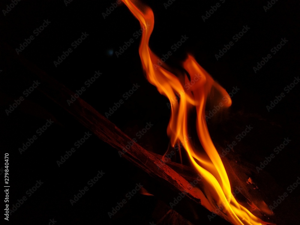 Fototapeta premium Flame pattern in a blackout