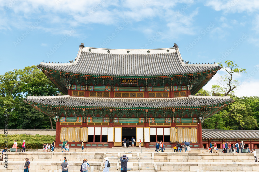 Fototapeta premium Injeongjeon in Changdeokgung, palace of Joseon dynasty in Seoul, Korea.