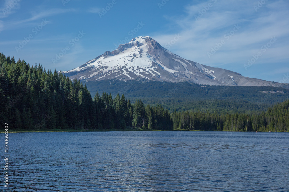 Trillium lake and Mt.hood in Oregon