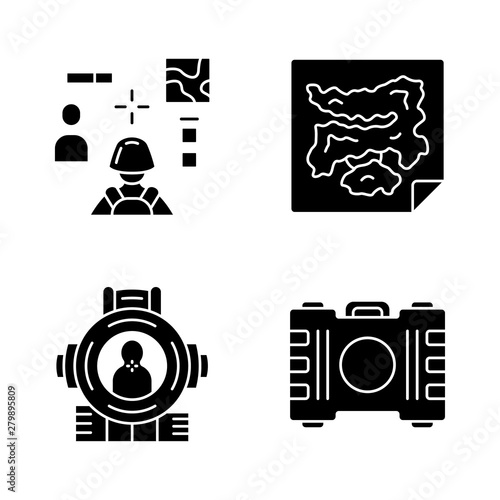Online game inventory glyph icons set. Esports, cybersports. Battle royale. Computer game equipment. Map, container, shooting aim, 3d shooter. Silhouette symbols. Vector isolated illustration