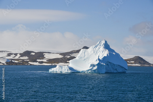 Mountain shaped iceberg © Hal Photography