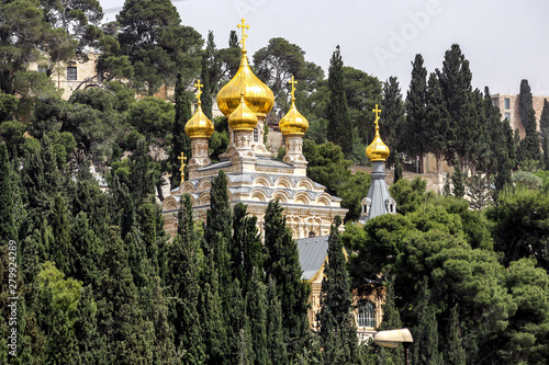 Golden domes of Church of Mary Magdalene in Jerusalem, Israel. April 2013 © vlamus