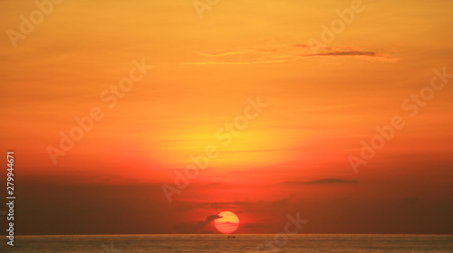 Fototapeta Naklejka Na Ścianę i Meble -  beautiful sunrise on the sea
