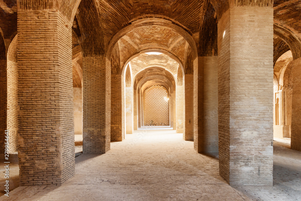 Awesome vaulted arch passageway, the Jameh Mosque of Isfahan