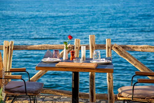 Dinner - romantic - Beach - Ocean - Meer - Tisch