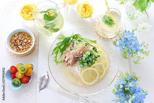 レモン冷麺 蒸し鶏