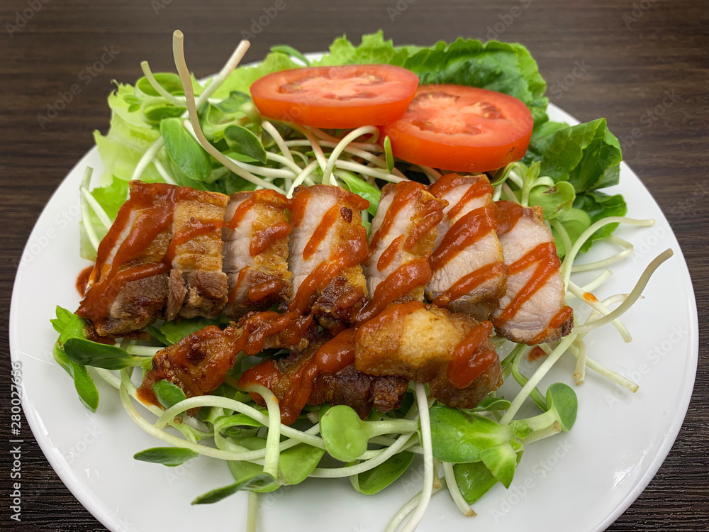 Ketogenic foods that less carbohydrates and without sugar, but very fat. Ketogenic foods that less carbohydrates and without sugar, but very fat.