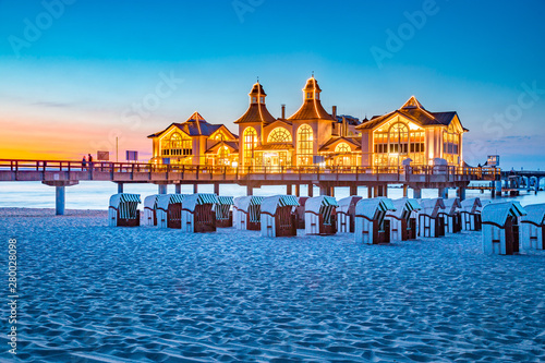 Obraz na płótnie Sellin Pier at twilight, Baltic Sea, Germany w salonie
