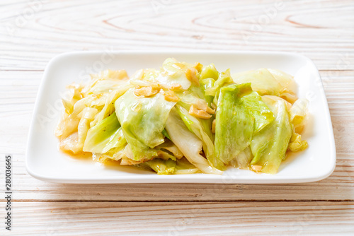 Stir-Fried Cabbage with Fish Sauce