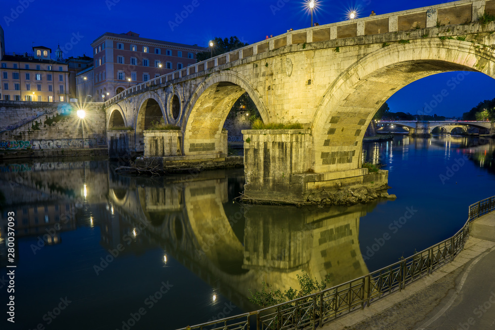 Fototapeta premium Bridge at night
