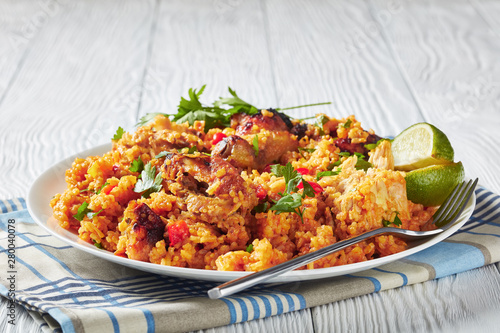 Fotografija close-up of Arroz con pollo on a plate