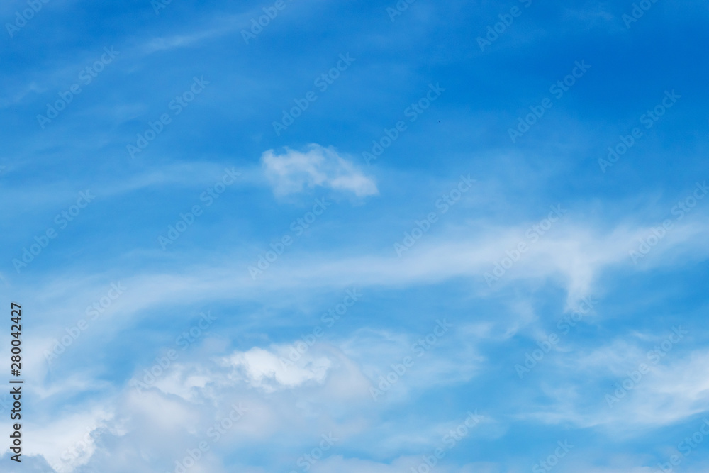 Fototapeta premium The white clouds in the sky in the afternoon.