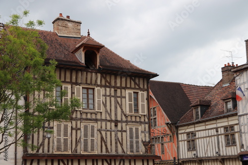 Champagne - Troyes - Maisons à colombages en automne
