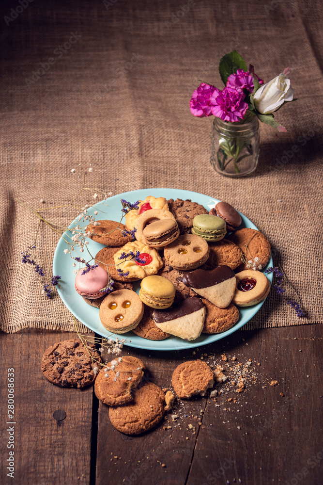 Fototapeta premium Biscuits on the plate on the table
