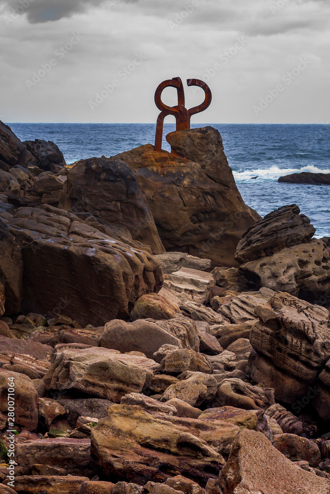Fototapeta premium LANDSCAPE OF SEA AND ROCKS IN BASQUE COUNTRY IN SPAIN