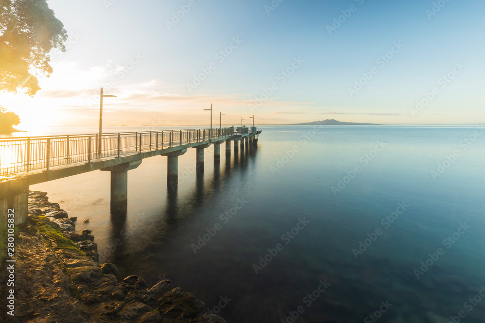 Obraz premium pier at sunset