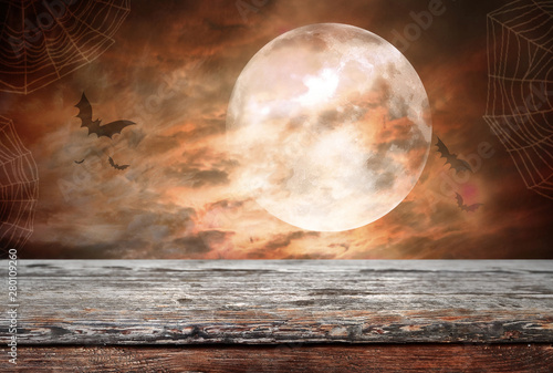 Foto Empty wooden table - Halloween background
