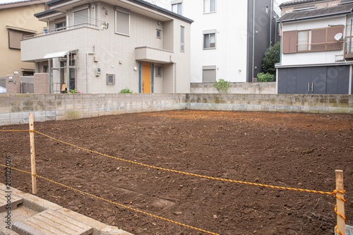 売地 / 更地 / 空地