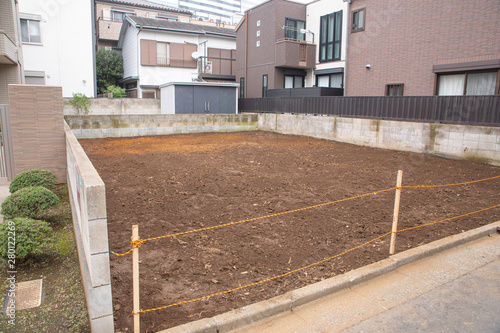 売地 / 更地 / 空地