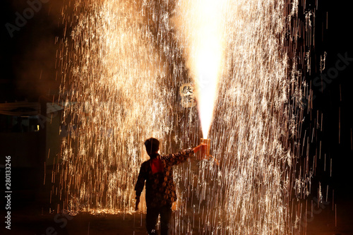東海道宿場町国府、夏祭りの手筒花火