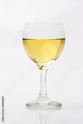glass of white wine © ffolas