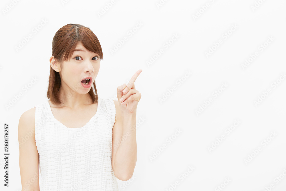 女性　白背景