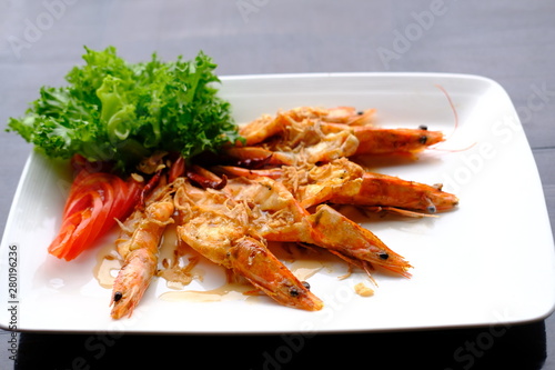 grilled shrimp with tamarind sauce