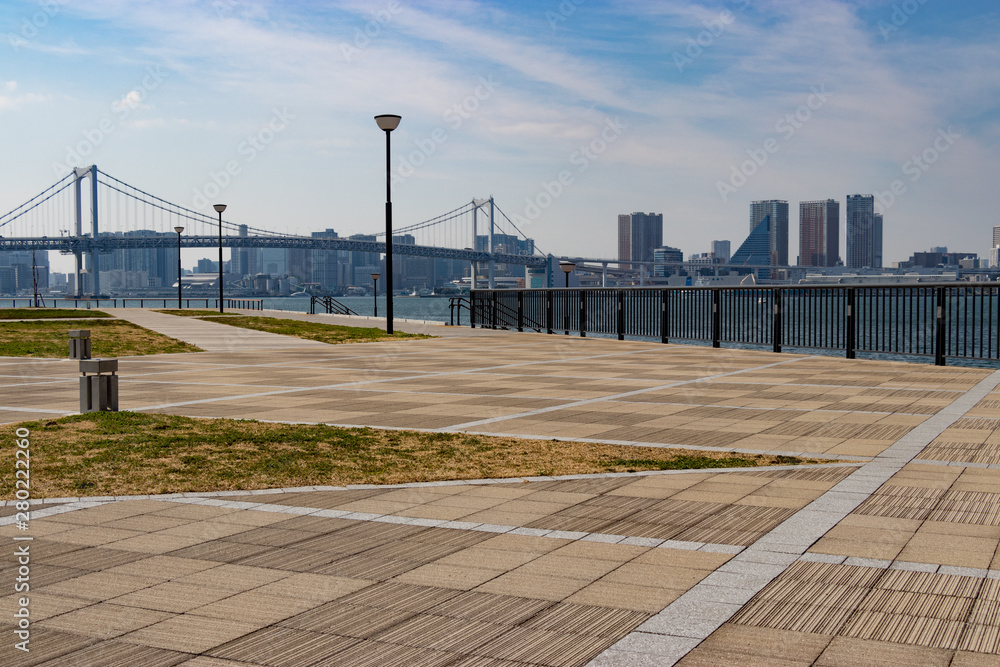 Obraz premium 豊洲ぐるり公園からの風景 東京都江東区豊洲