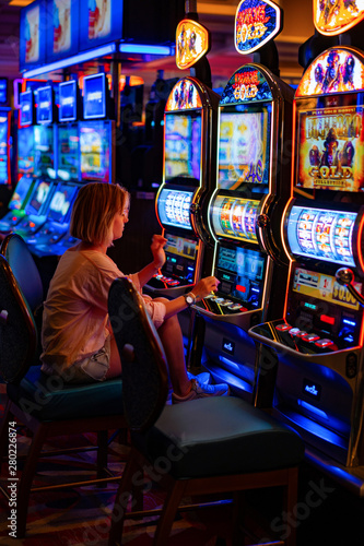 Canvastavla girl in a casino in Las Vegas,