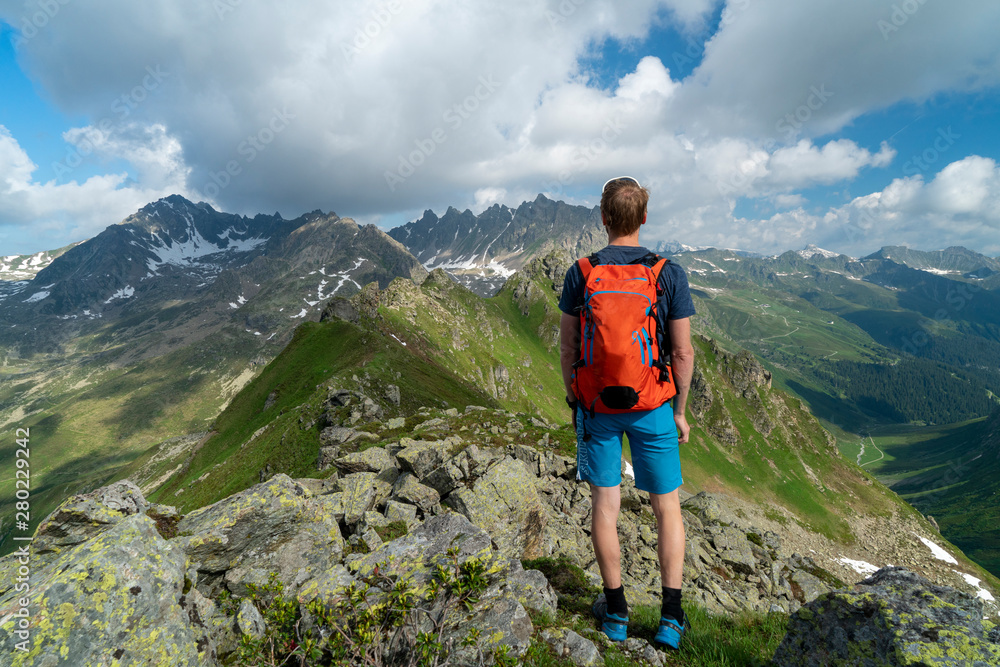 Naklejka premium Wandern in den Alpen