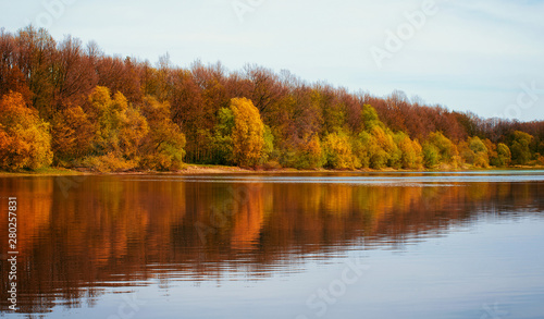 Fototapeta Naklejka Na Ścianę i Meble -  Panoramic landscape with forest lake in autumn rainy day