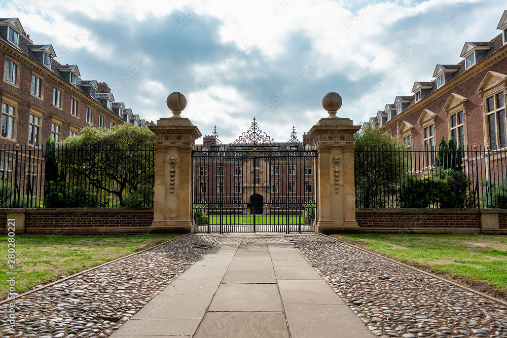 gates to St Catherine's College