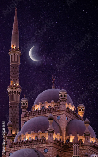 Canvastavla Islamic background with The Al Sahaba Mosque in Sharm El Sheikh against ramadan dusk sky and crescent moon