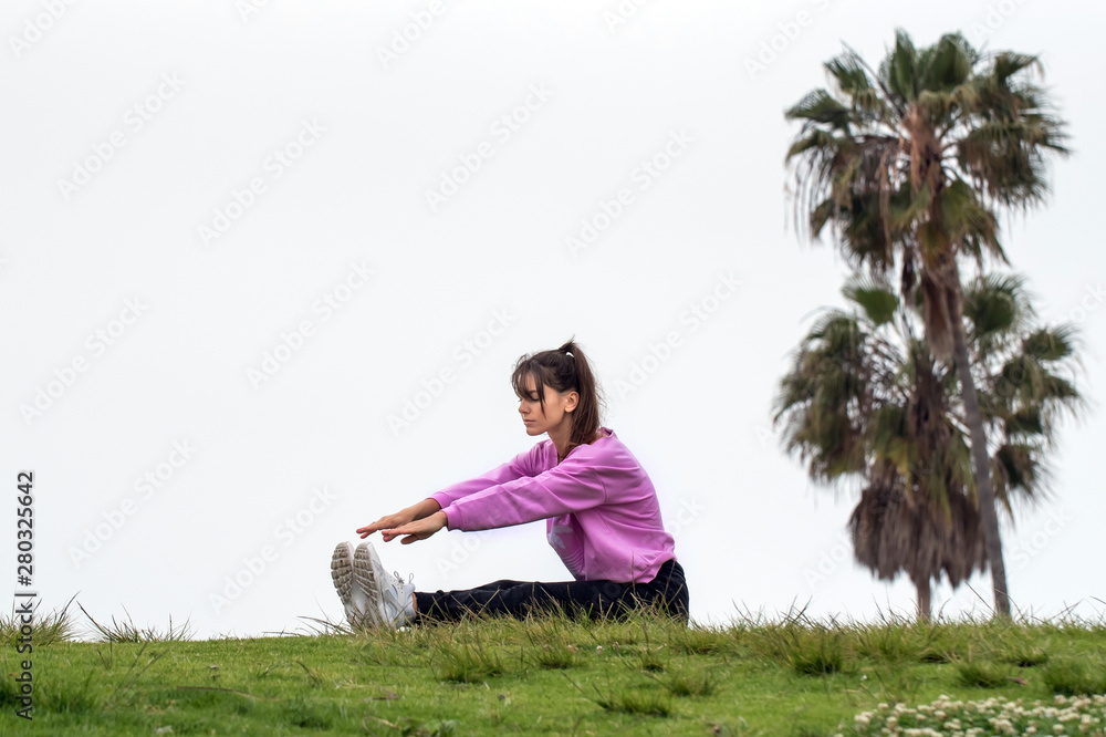 Female Stretching Exercise - Touch Your Toes Female Stretching Exercise - Touch Your Toes