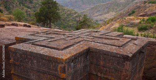 Iglesia Bete Georgis (San Jorge), Iglesias de Lalibela, Lalibela, Etiopia, Africa photo