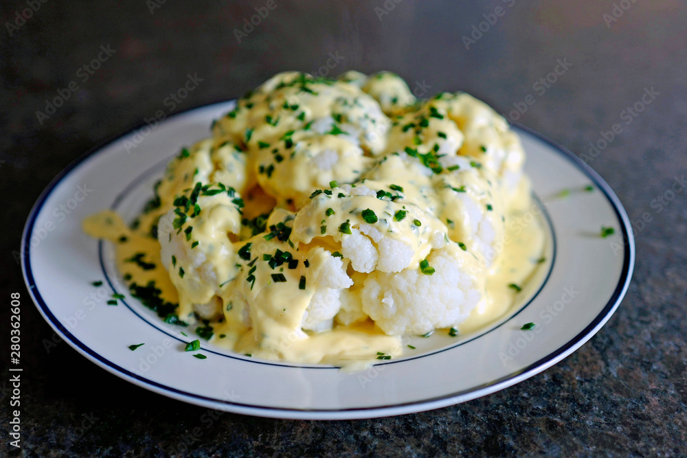 fresh cooked cauliflower is ready to eat
