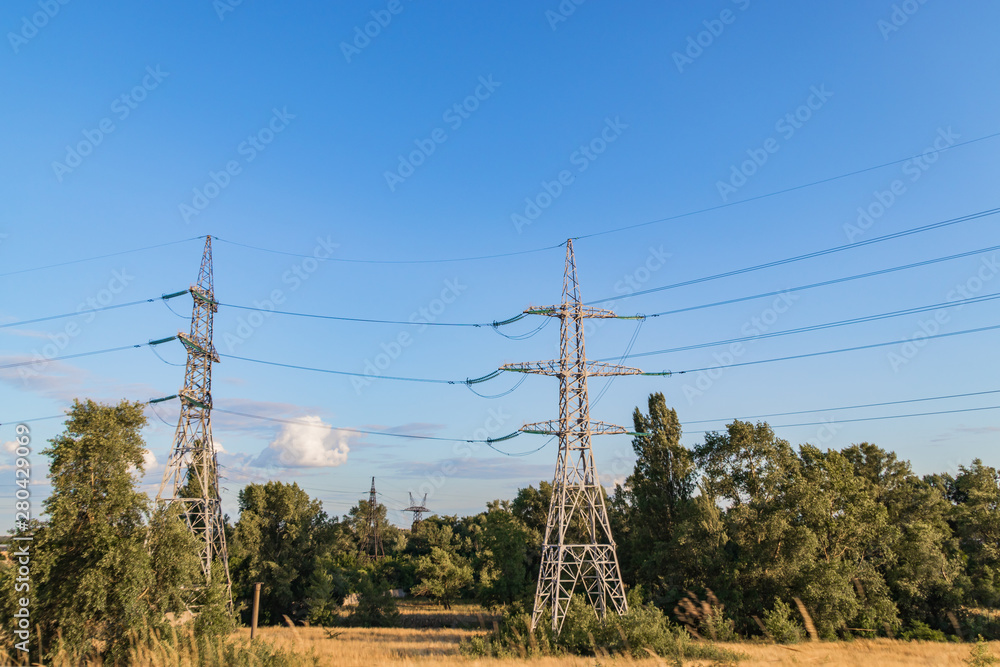 Obraz premium High-voltage power line, steel engineering structure