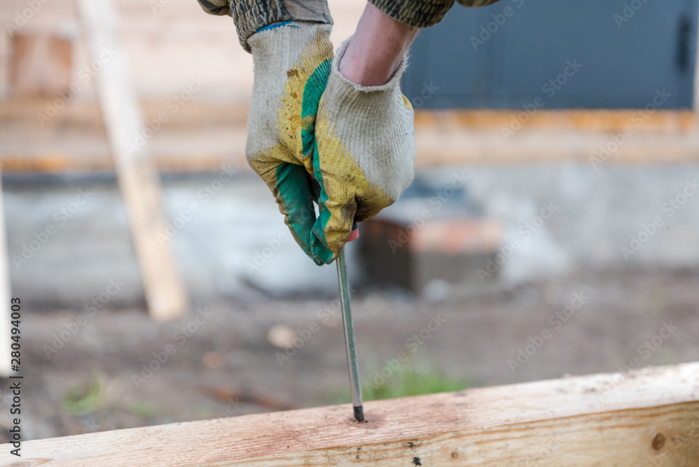 tighten anchor bolts. installation of anchor bolts in the base