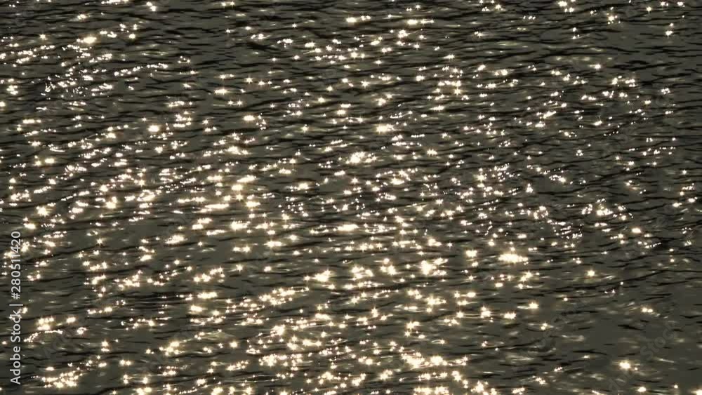 水面に輝く夕陽のキラキラ背景 自然背景素材 / Sun glare in the river or the ocean at sunset, natural background, 4K 水面に輝く夕陽のキラキラ背景 自然背景素材 / Sun glare in the river or the ocean at sunset, natural background, 4K