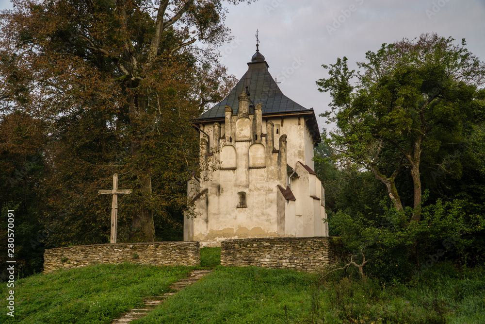  Średniowieczna cerkiew obronna w Posadzie Rybotyckiej