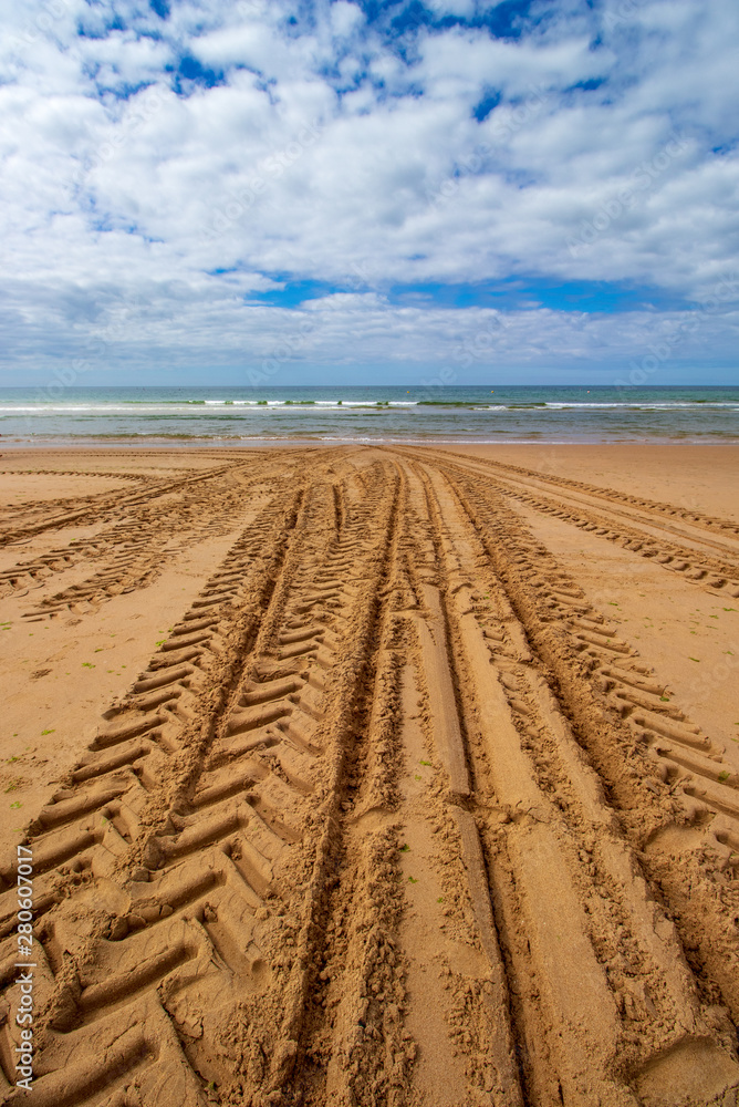 Naklejka premium marks in the sand