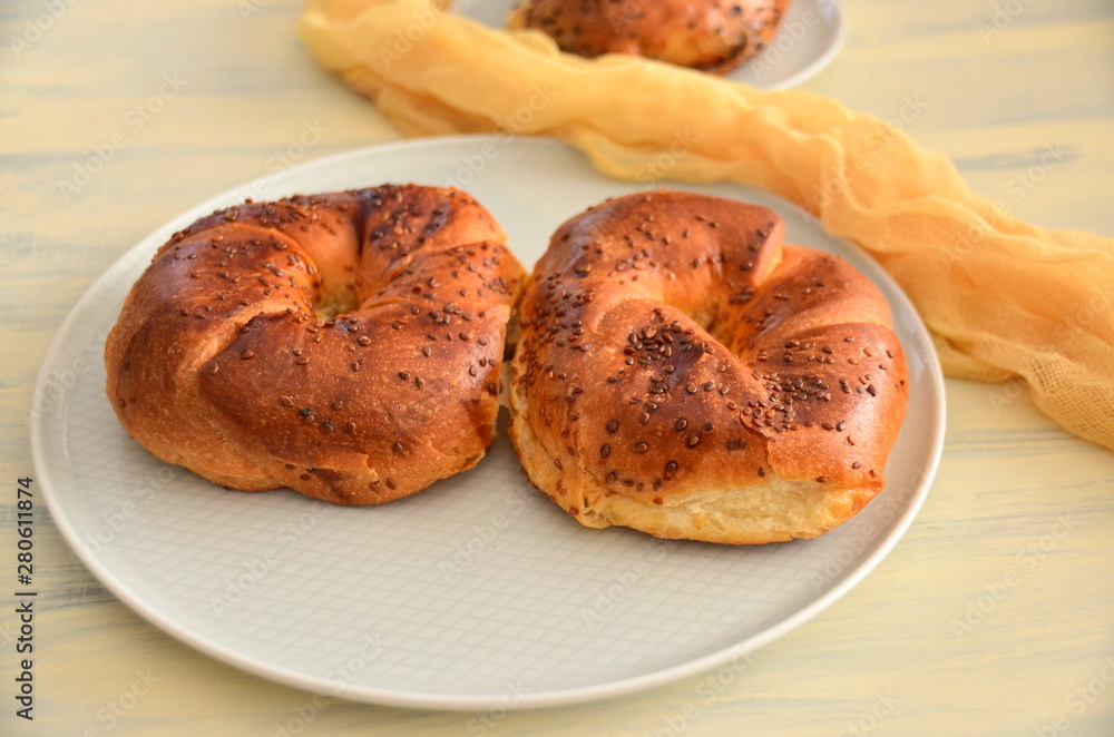 buns on a plate buns on a plate